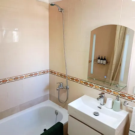 Piso Céntrico Con Piscina *